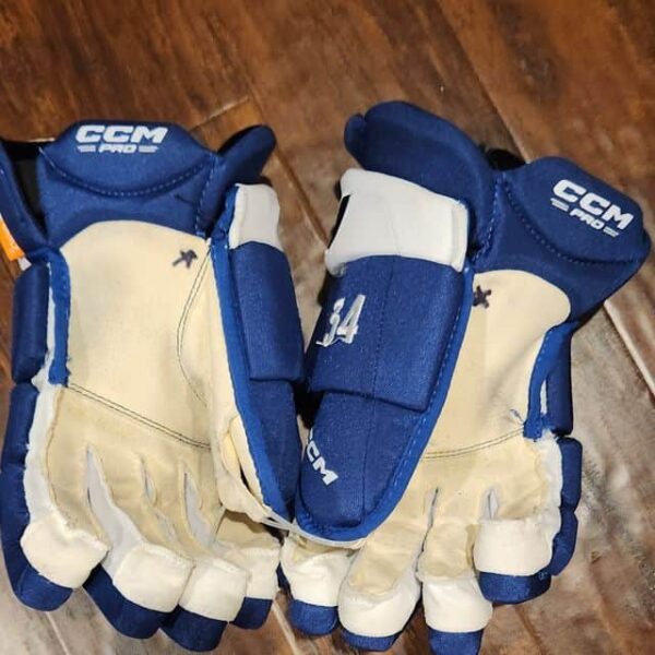 Toronto Maple Leafs Auston Matthews Gloves