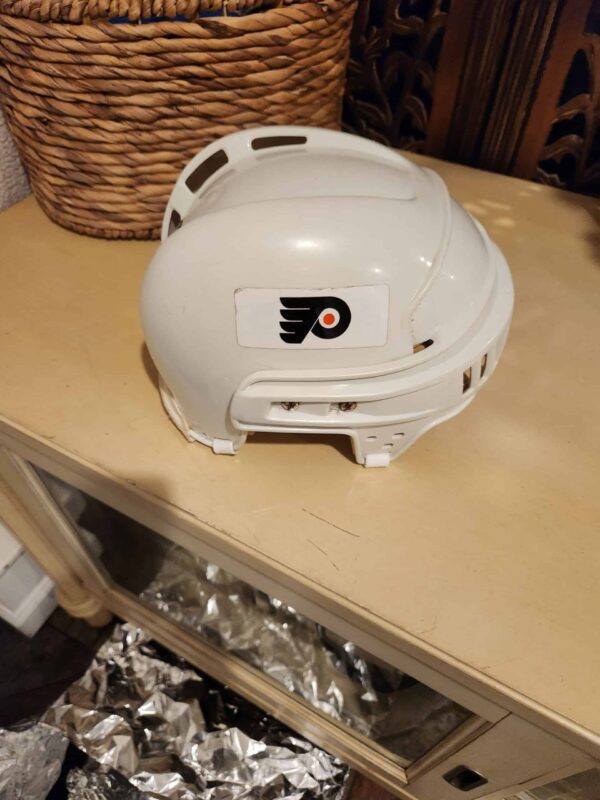 Chris Therien PHILADELPHIA FLYERS Chris Therien #6 White CCM Helmet