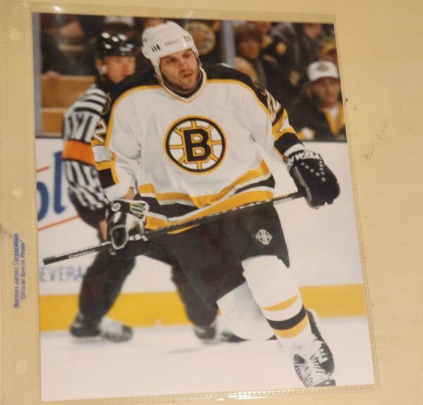 Boston Bruins Hockey Player Rick Tocchet 8x10 photograph $7