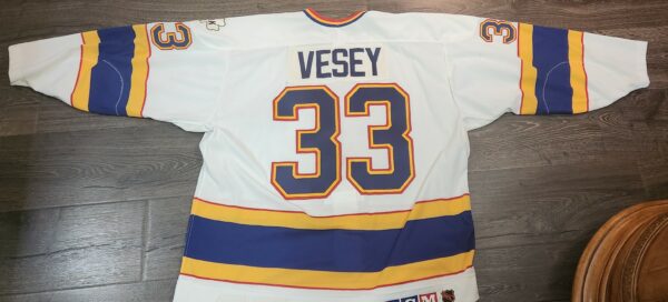 St. Louis Blues Jim Vesey 989-90 Home/White Light wear salt in fight strap Byron’s LOA DK Patch