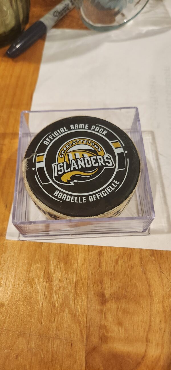 Charlottetown Islanders Samuel Blais Puck February 12th 2016