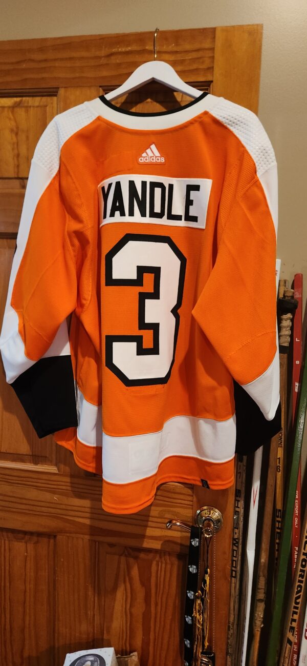 Philadelphia Flyers Keith Yandle 3 Orange Adidas airknit size 58 2021-22 season set 3