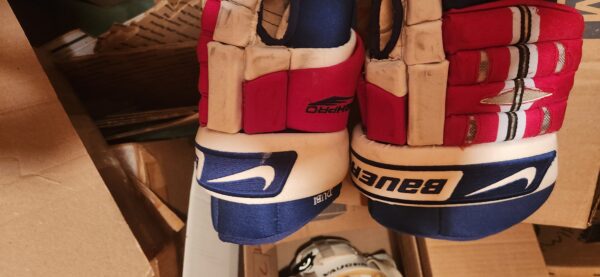 New York Rangers Brandon Dubinsky Gloves 15” NOC good palms