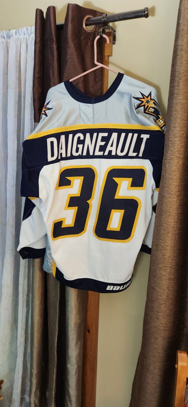 NASHVILLE PREDATOR JJ Daignault #36 Velcro name plate "A" Blue Bauer airknit inaugural 98 patch $1000