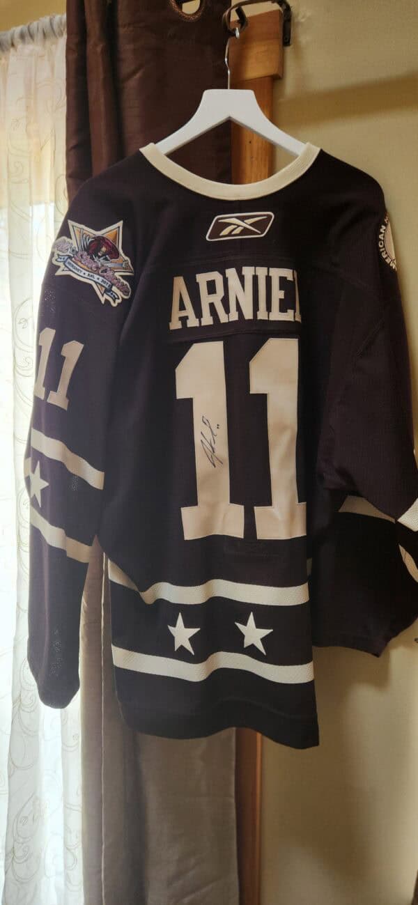EASTERN AHL Hershey Game 2011 Arniel #11 Brown Reebok airknit size 56 #2 handwritten on fight strap Byron’s LOA $465
