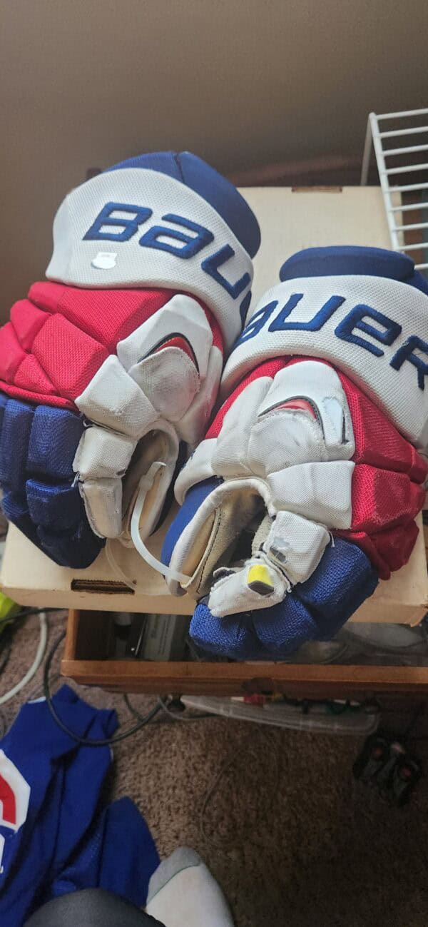 New York Rangers Derick Brassard Gloves