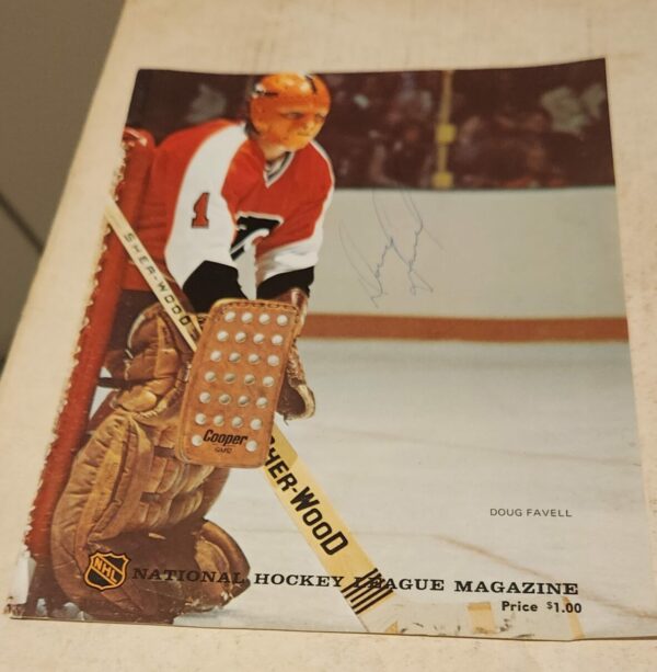 DOUG FAVELL autographed in Pen 8x10 Magazine page PHILADELPHIA FLYERS LOA