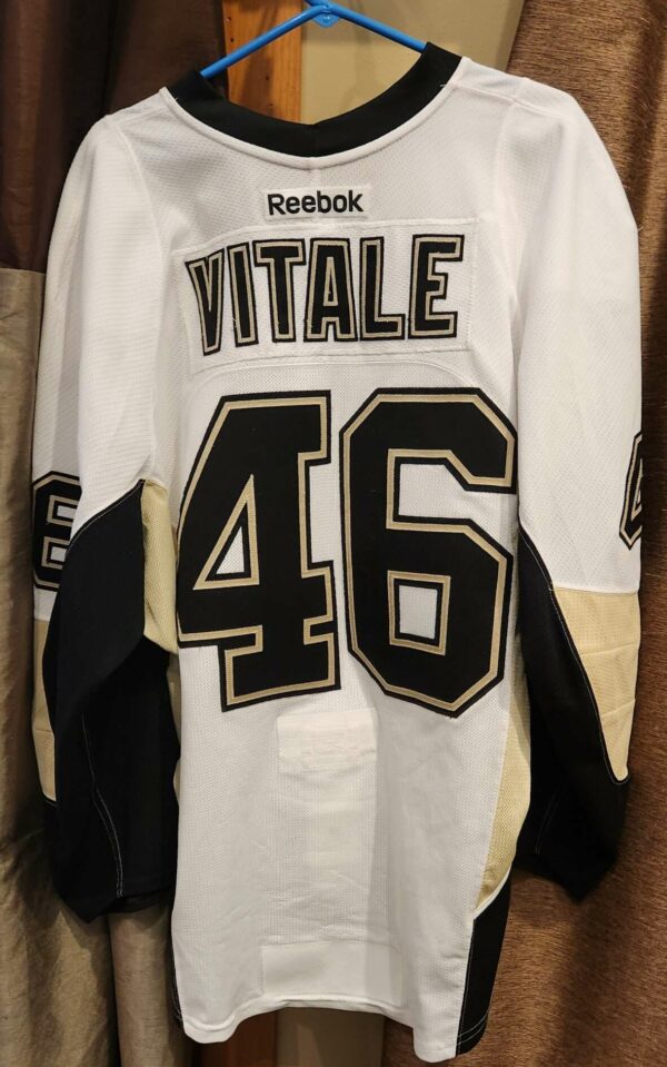 Pittsburgh Penguins Joe Vitale #46 White Reebok size 56 2012 Playoff Set Serial number PP##123615 Team LOA