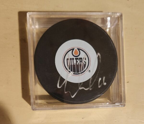 Jarret Stoll Autographed Puck