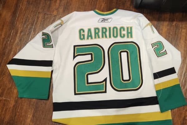 VAL'D or Foruers Garrioch #20 White Reebok size 56 2005 -2007 $300