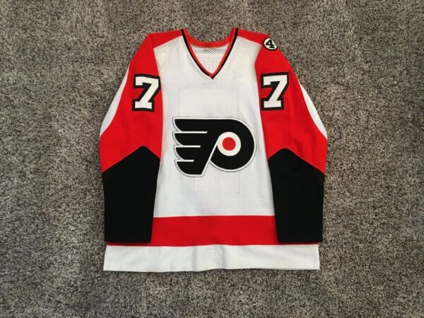 Philadelphia Flyers Bill Barber #7 Home/ white Goodmans mesh size medium, light wear, salt and rust on fight strap, 77/78 Bary Ashbee 4 On shoulder  Byrons Hockeyland Loa. $18500 HALL OF FAMER